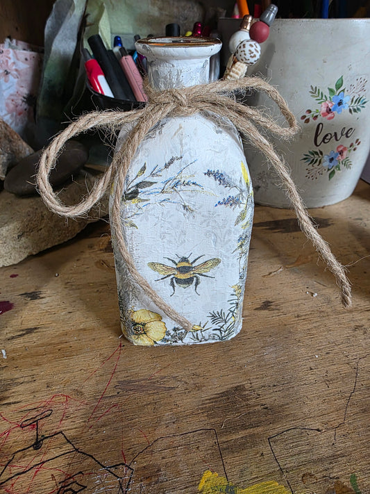 Bee bottle